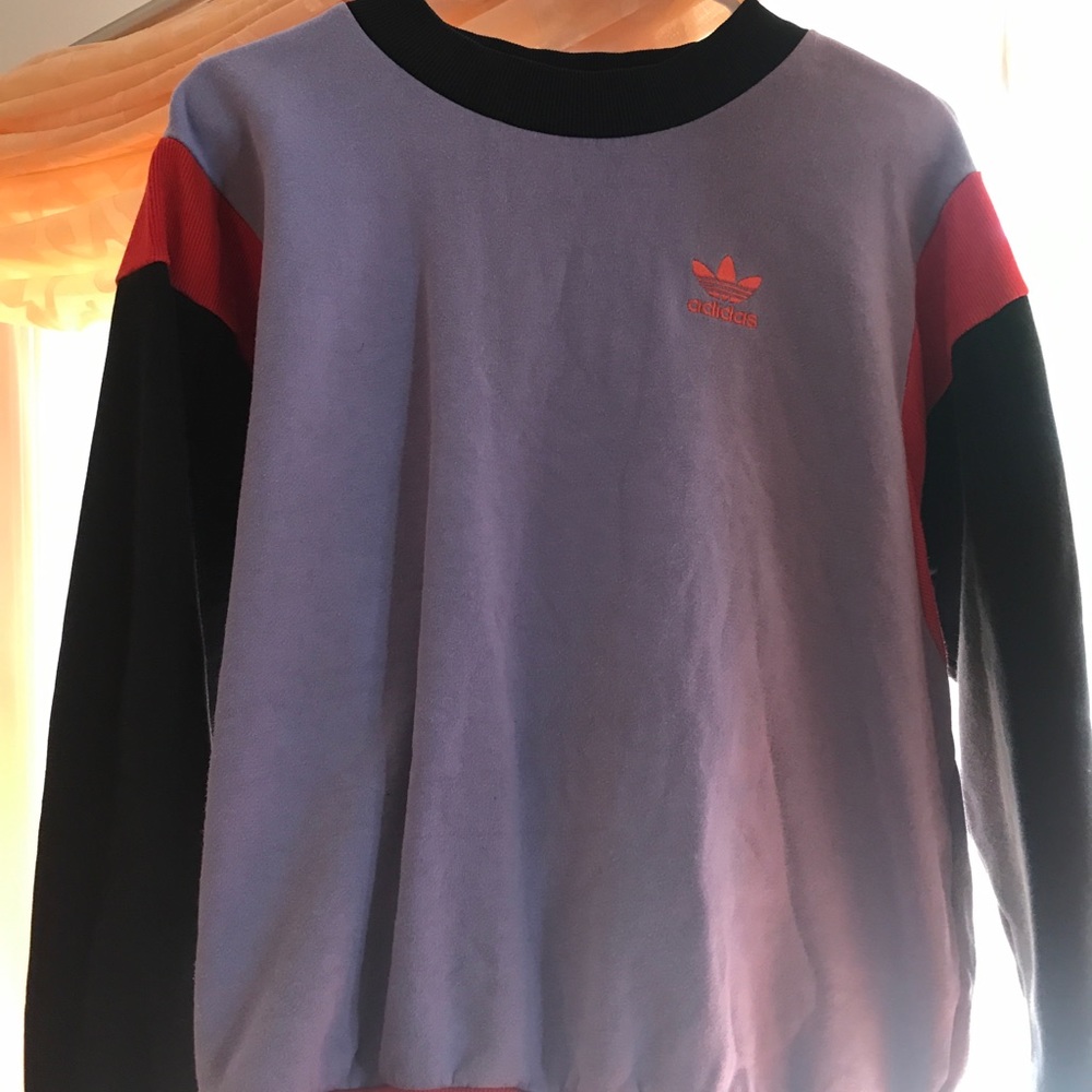 ADIDAS SWEATER WITH BEAUTIFUL GRAPHIC ON BACK
